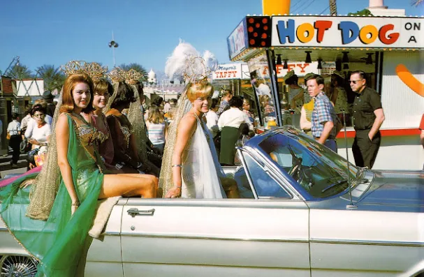 Amazing Color Photographs Capture Everyday Life in Southern California From Between the 1940s and 1960s