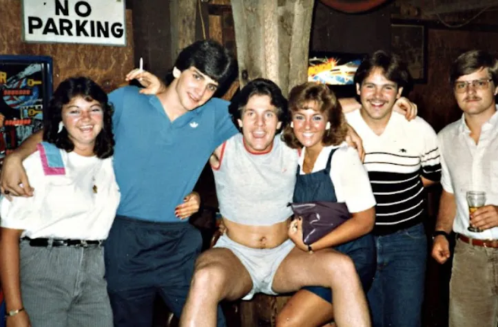 Fascinating Photos Show What a Bar Party Looked Like in the 1980s