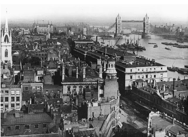 35 Amazing Photos Capture Street Scenes of London in the Early 20th Century