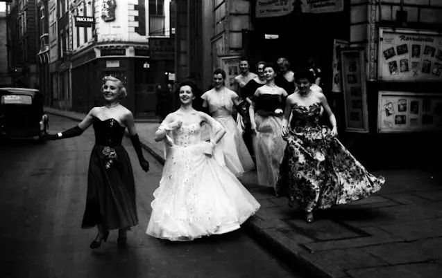 Fascinating Vintage Photos Show What Soho Looked Like in the 1950s