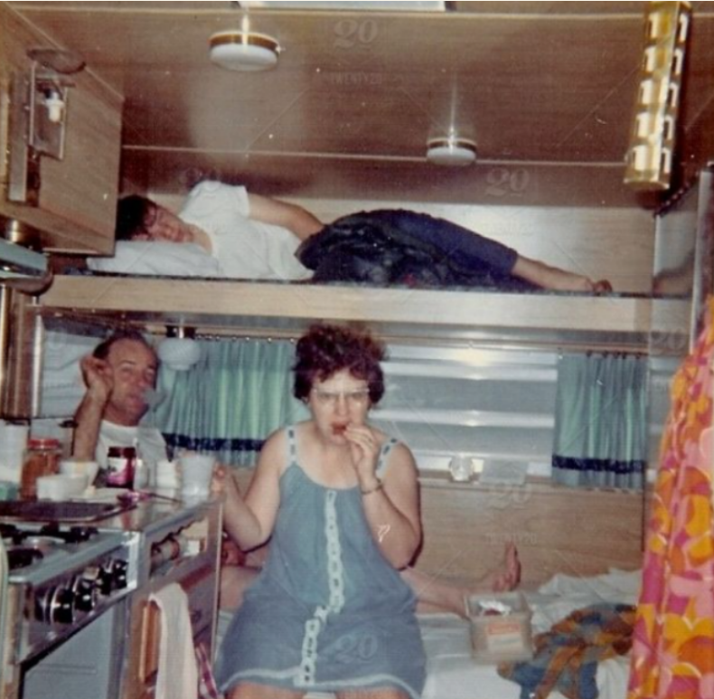 Cool Pics Show the Interior of Mobile Homes From Between the 1940s and '70s _ Old US Nostalgia