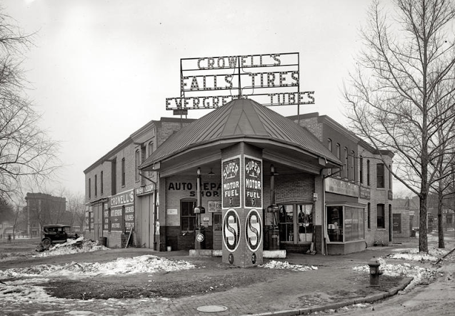 When Autos Were Young: 12 Old Photographs of US Gas Stations in the 1920s