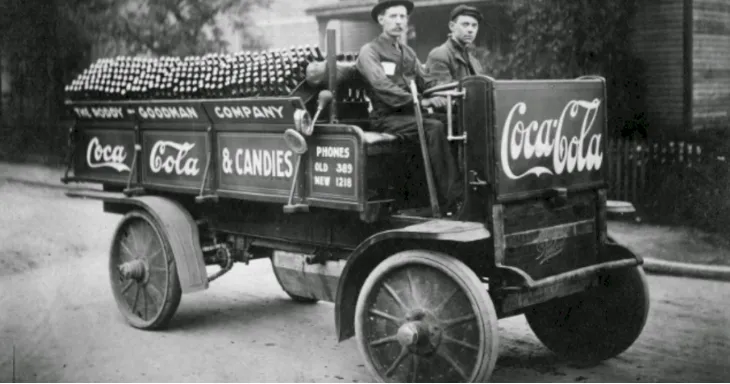 Vintage Photos of Coca-Cola Delivery Trucks From Between the 1900s and 1950s