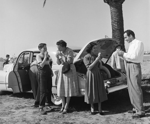 Louie Mattar’s Cadillac, the Car That Has Everything, 1952 _ Throwback American Life