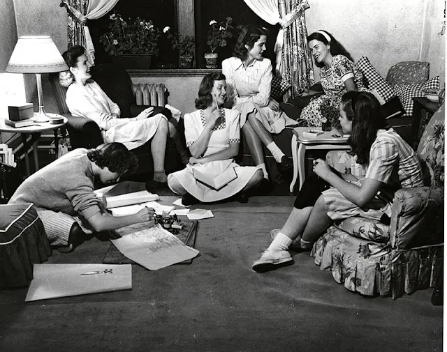 The Pioneers of Preppy: Seven Prestigious American Women's Colleges Gave Us a Way of Dressing That's Still Going Strong Today _ Vintage US