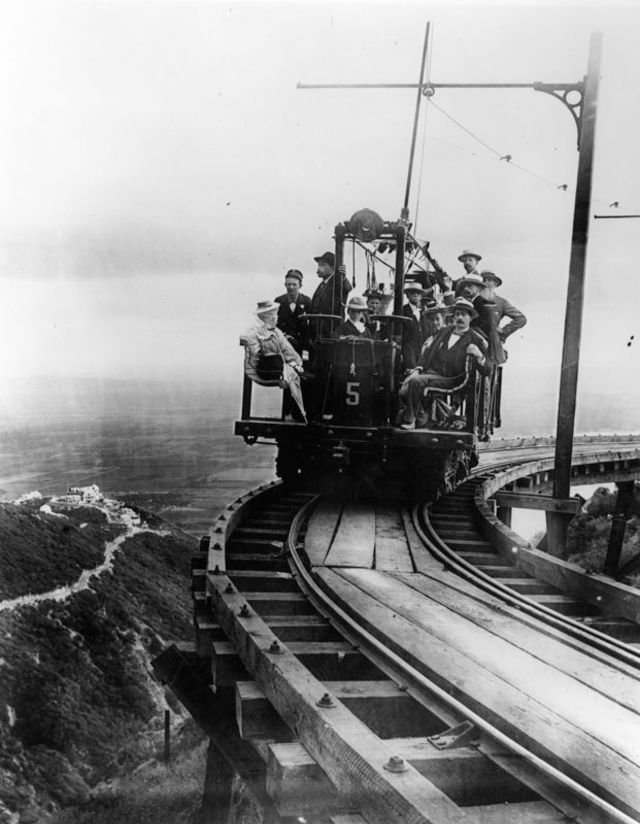 Stunning photographs of the Mt. Lowe Railway's exhilarating and nerve-wracking circular bridge from the early 20th century.