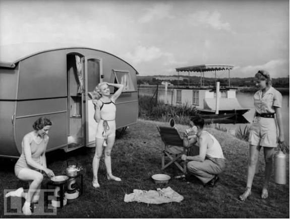 20 Vintage Photos That Show the Golden Age of Travel Trailers During the 1940s and 1950s