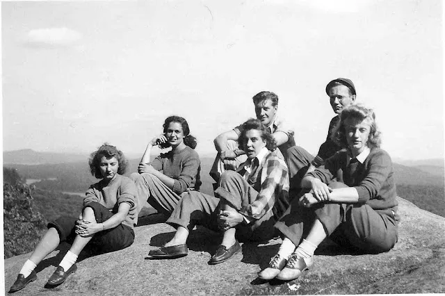 Vintage Photographs That Show Bobby Soxers of the 1940s _ UK Time Capsule