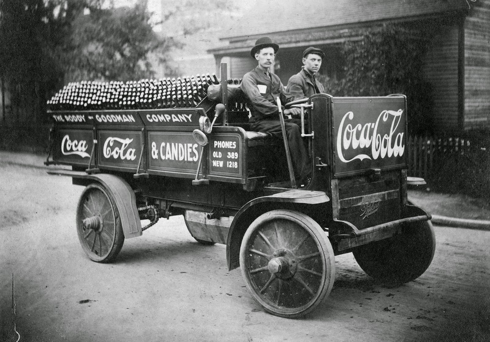 Vintage Photos of Coca-Cola Delivery Trucks From Between the 1900s and 1950s _ AuVintage