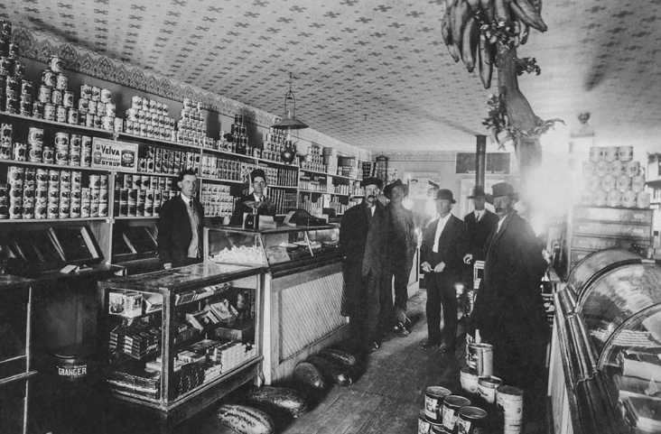 Rare Photos Show American Stores and Shops From the Early 20th Century