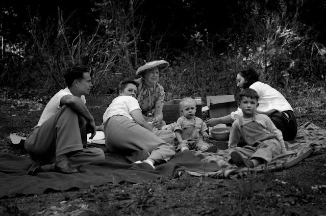 30 Vintage Photographs Capture Everyday Life in Junction City, Oregon From the 1940s _ US