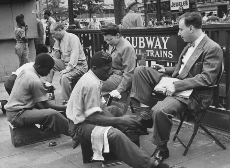 27 Amazing Vintage Photos Capture Everyday Life of Brooklyn in 1946