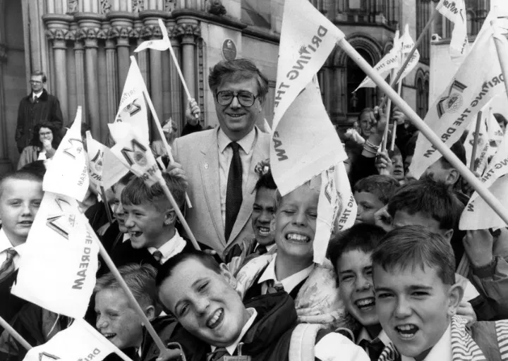 Nostalgic Journey - 37 Beautiful Photos of Childhood in Greater Manchester