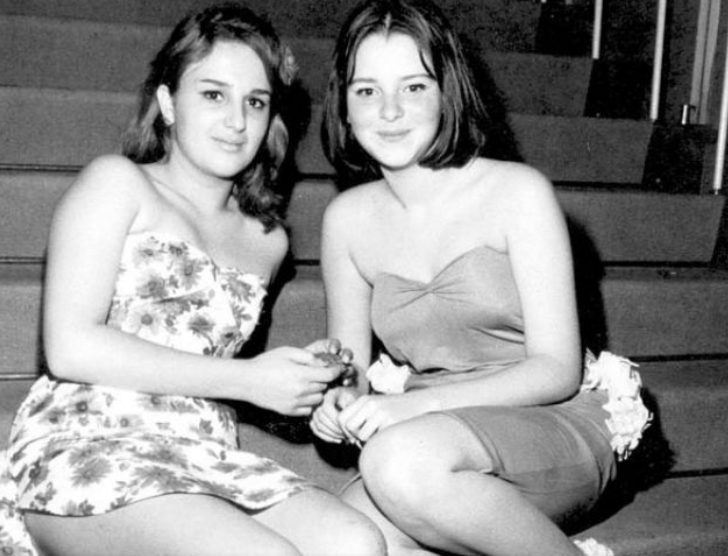 The Miniskirt: A Fashion Revolution From the 1960s
