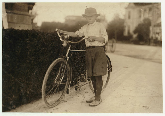 45 Amazing Vintage Photographs of Bicycle Messenger Boys Across America from the Early 20th Century 45 Amazing Vintage Photographs of Bicycle Messenger Boys Across America from the Early 20th Century