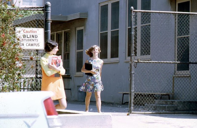 These Cool Snaps Show What Girls Wore to Hang Out in the 1960s