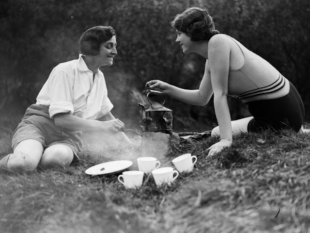 Fascinating Vintage Photos of People Camping in the 1930s Show How Different It Used to Be