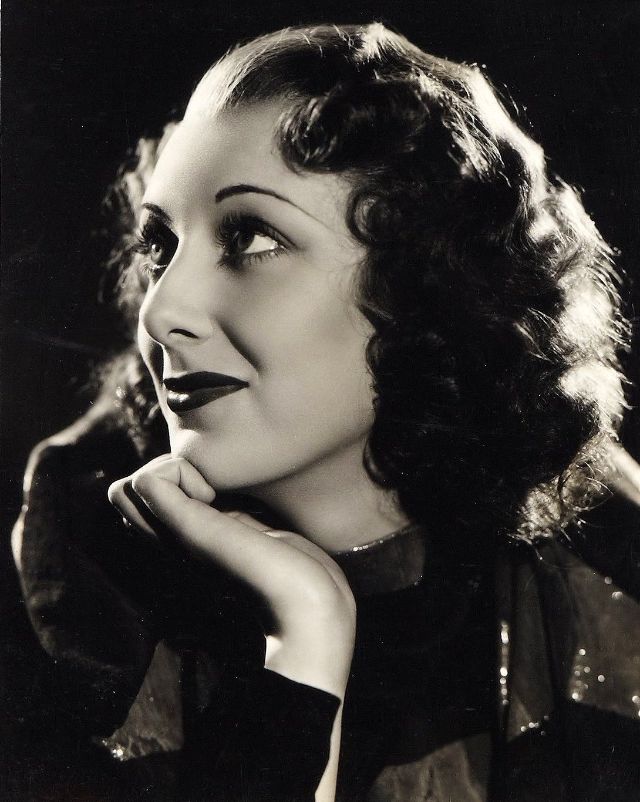 Top 30 of Classic Beauties With the Most Beautiful Eyes in the 1930s