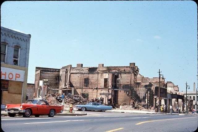 Fascinating Photos Capture Street Scenes of Detroit After the Riot 1967