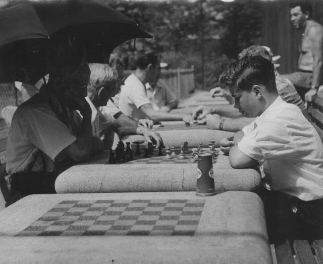 Kids of New York City in the Late 1950s Through Amazing Black and White Photos