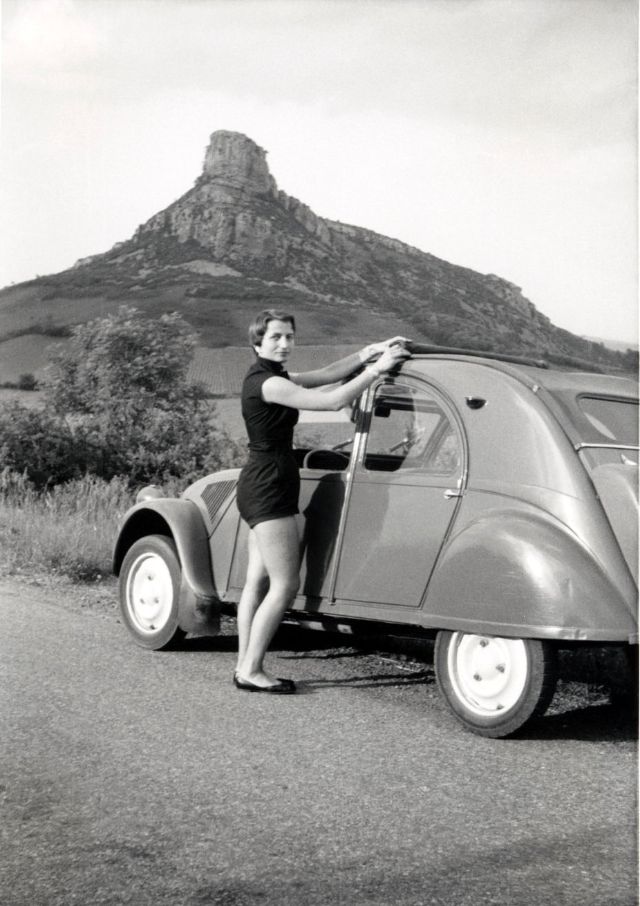 Pixie Cut- Dynamic Hairstyle of Women From the 1950s