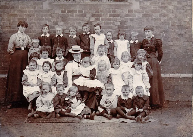 14 Vintage Photographs of the English Schools in the 19th Century