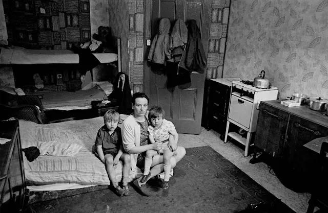 33 Powerful Photos Document Poor Housing Conditions and the Lives of People Living in Slums in Glasgow in the Early 1970s