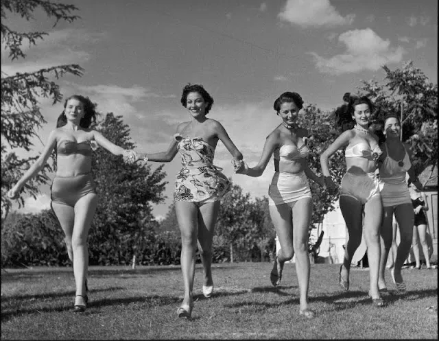 Rare fotografie di un'adolescente Sophia Loren al concorso Miss Italia a Roma, 1950