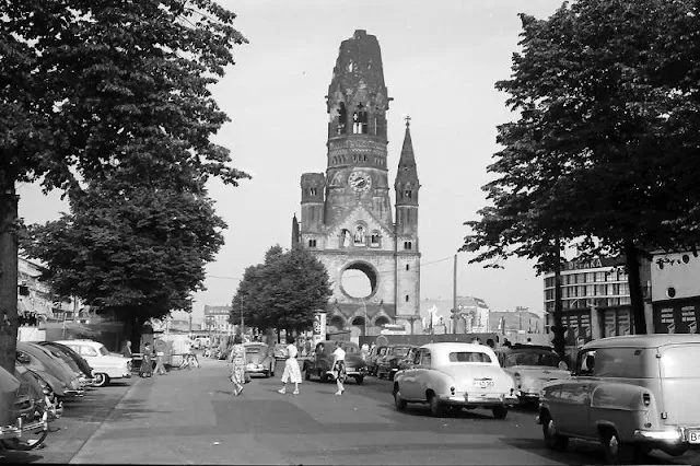 Faszinierende Vintage-Fotos von Berlin im Sommer 1957