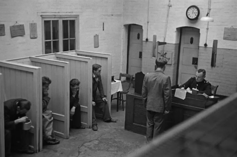 Vintage Photographs Reveal the Life Inside Manchester’s Notorious Strangeways Prison in the 1940s