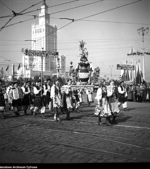 Dożynki Centralne w PRL-u. Jak wyglądały te uroczystości w Warszawie?