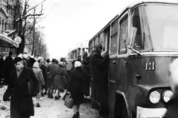 Takiej Częstochowy dziś już nie ma... Zwykły dzień w mieście na archiwalnych zdjęciach z minionego wieku. Oto miasto z lat 50., 60. i 70.