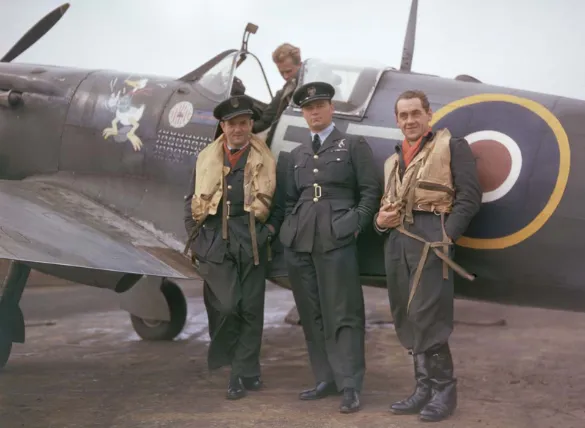 Album fotograficzny polskich pilotów, którzy latali w Bitwie o Anglię, 1940-1943