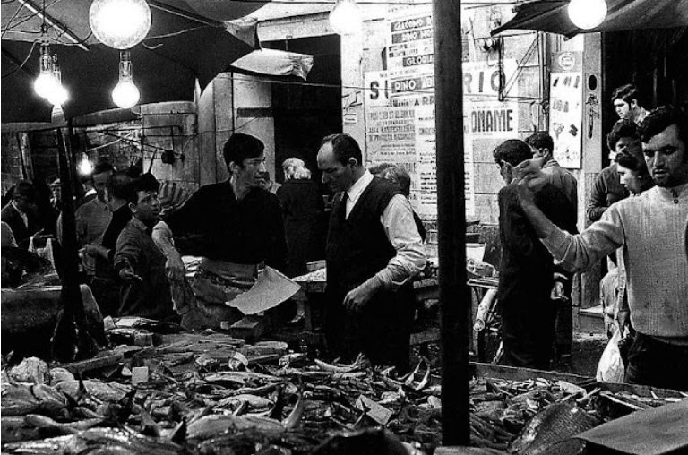 40 foto affascinanti catturano la vita quotidiana in Sicilia nei primi anni '70