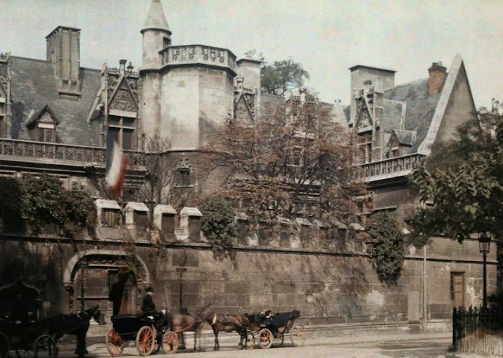 30 Stunning Color Photographs of Paris in 1923