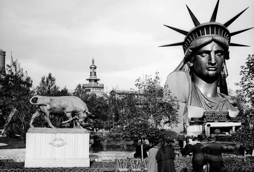 The Statue of Liberty: The story in pictures of the Mother of Exiles, 1875-2000 _ USStories