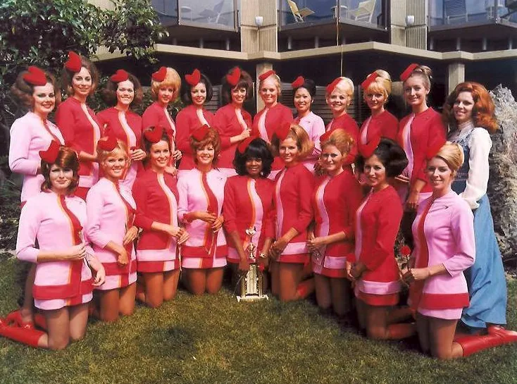 The Groovy Age of Flight: A Look at Stewardesses of the 1960s-70s _ USStories