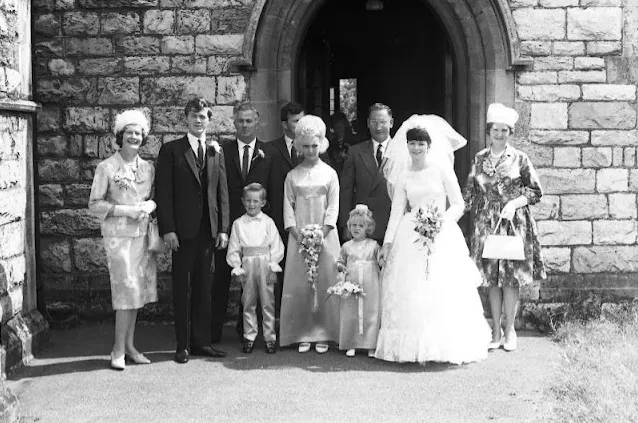 35 Found Photos of a Wedding in Southampton in the 1960s