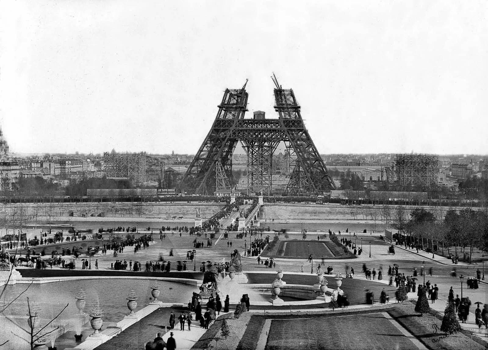 La Tour Eiffel en construction, 1887-1889 _ Old Fr