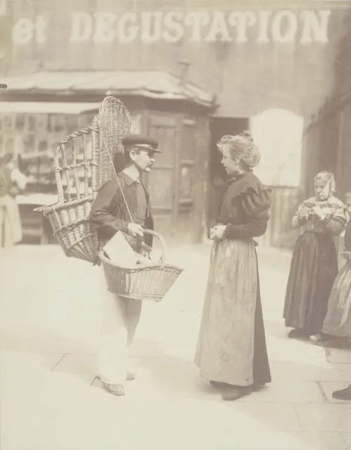 Des Photographies Rares Captent des Scènes de Rue de Paris à la Fin du XIXe et au Début du XXe Siècle _ Old Fr