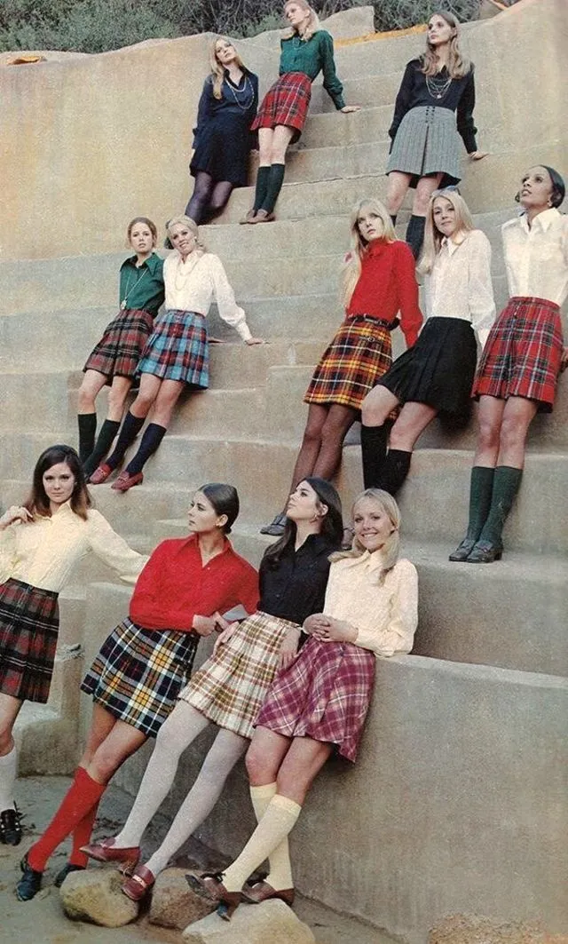 Groovy Sixties : 24 photos fabuleuses qui ont défini la mode féminine des années 1960 _ Old Fr