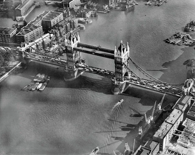 Britain From Above: 20 Amazing Historic Aerial Photographs of Britain Taken From Between the 1920s and 1940s _ Ye Olde England