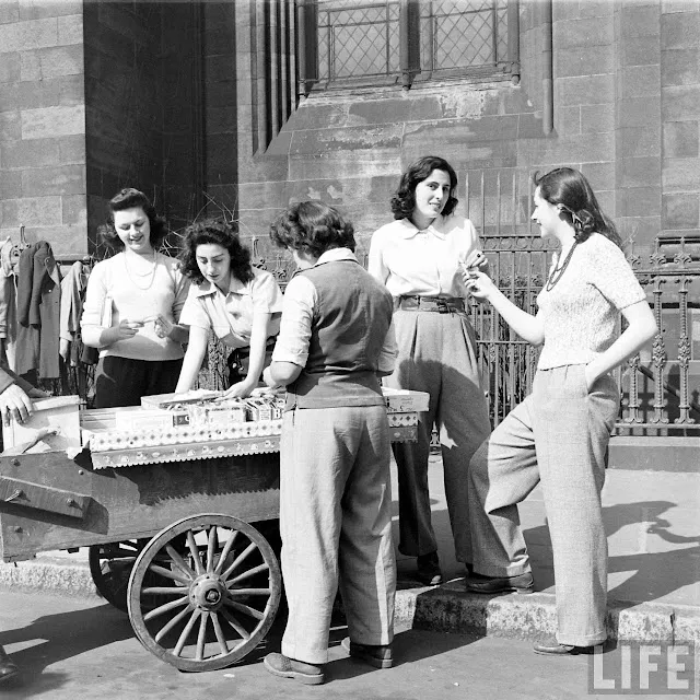 Vintage Photos of College Girls in Slacks in the 1940s _  Vintage USA