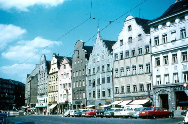 50 Fascinating Color Photos That Capture Street Scenes of Germany in 1963