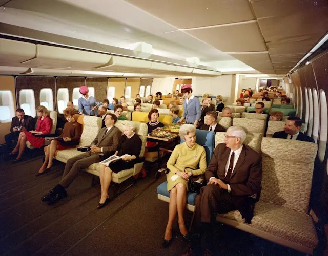 Traveling in a Boeing 747: These Are Why It Was More Comfortable to Fly in the ’70s Than Now