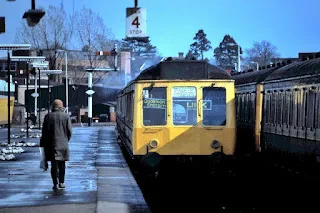 Everyday Life of Aylesbury, England in the 1980s Through Beautiful Color Photos _ Ye Olde England