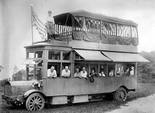 Vintage photographs showcasing 12 unconventional wooden mobile homes from the early 1900s.