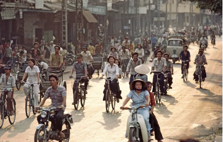 Hình ảnh cuộc sống ở Sài Gòn – Hà Nội năm 1980 _KNSG Hình ảnh cuộc sống ở Sài Gòn – Hà Nội năm 1980 _KNSG