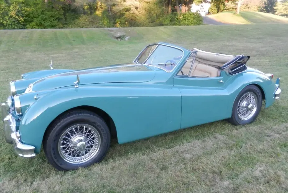 Jaguar XK140 Drophead Coupe 33