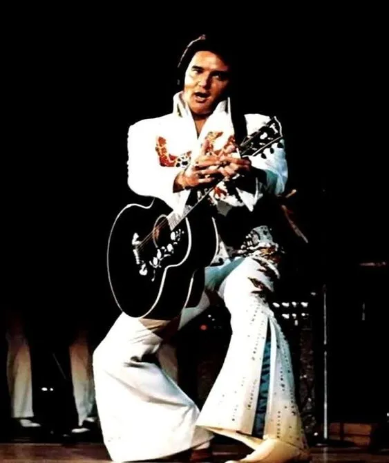 Elvis Presley - Just a Little Bit